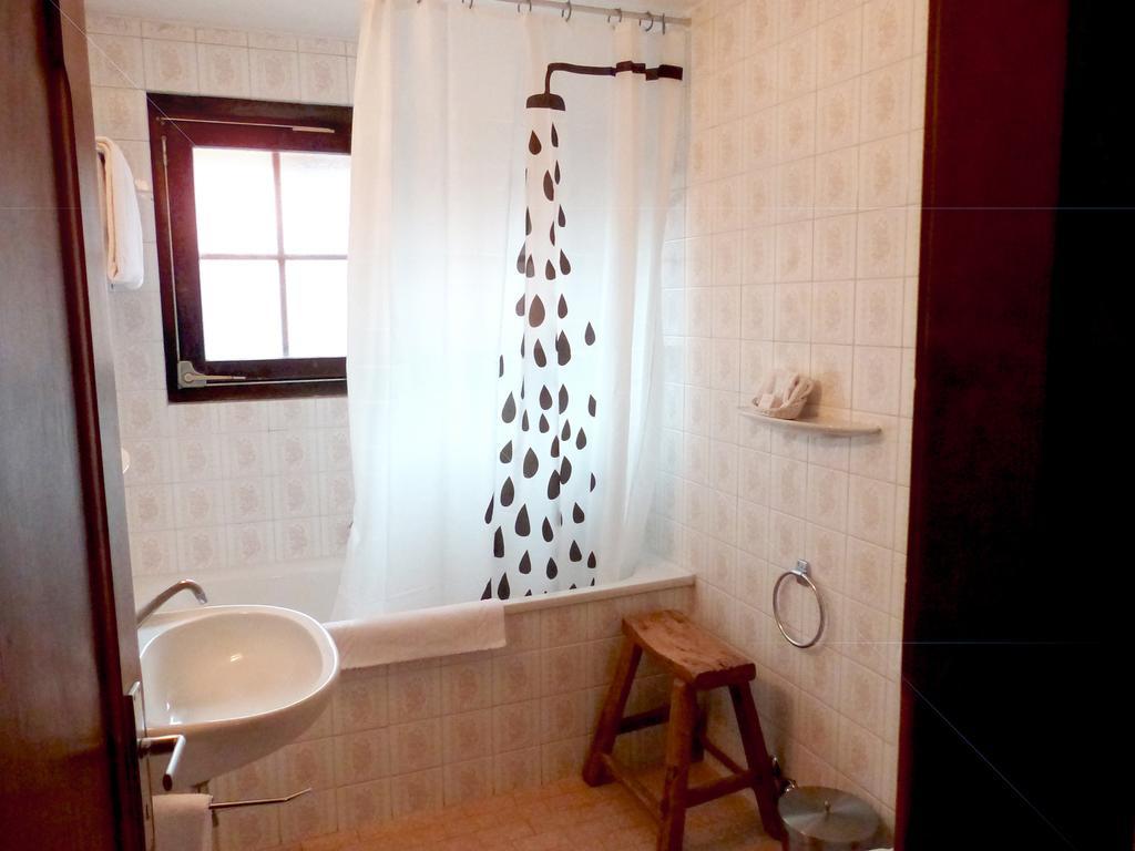 Shed Hotel Verbier Room photo